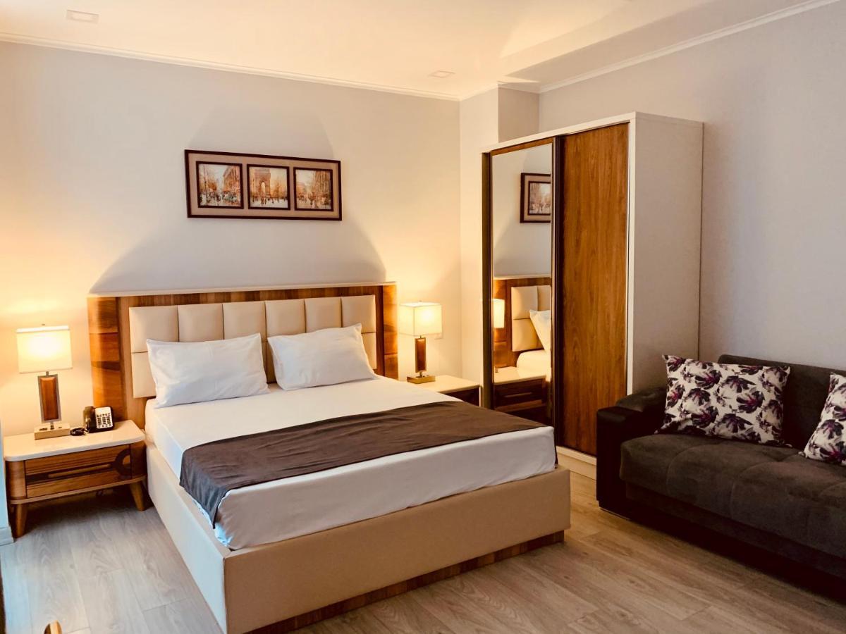 Hotel Tsereteli Palace Batumi Esterno foto